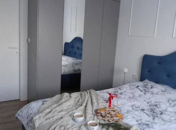 Hotel Apartament River House *